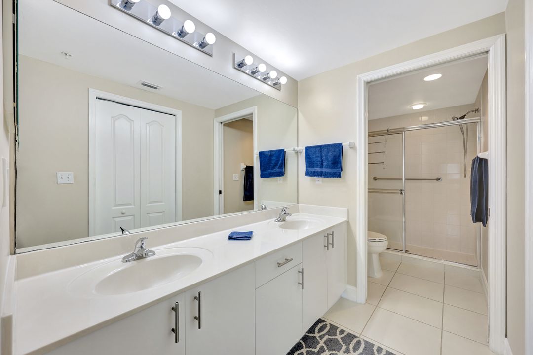7842 Regal Heron Cir #204, Naples, FL 34104