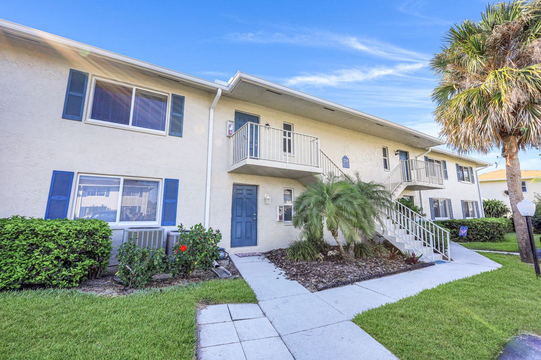 259 Winners Cir Unit 4, Naples, FL 34112