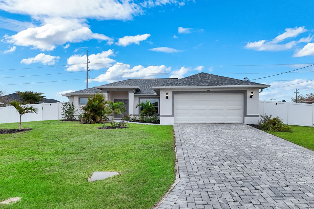 2013 NW Juanita Pl, Cape Coral, FL 33993