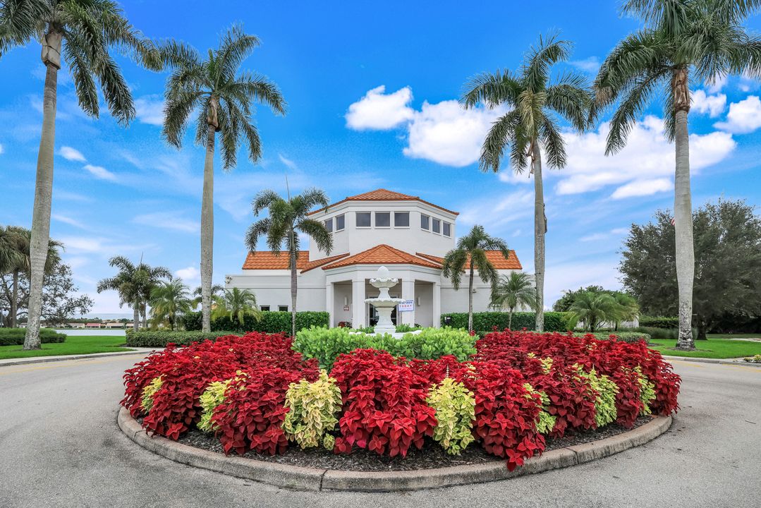7774 Jewel Ln #103, Naples, FL 34109