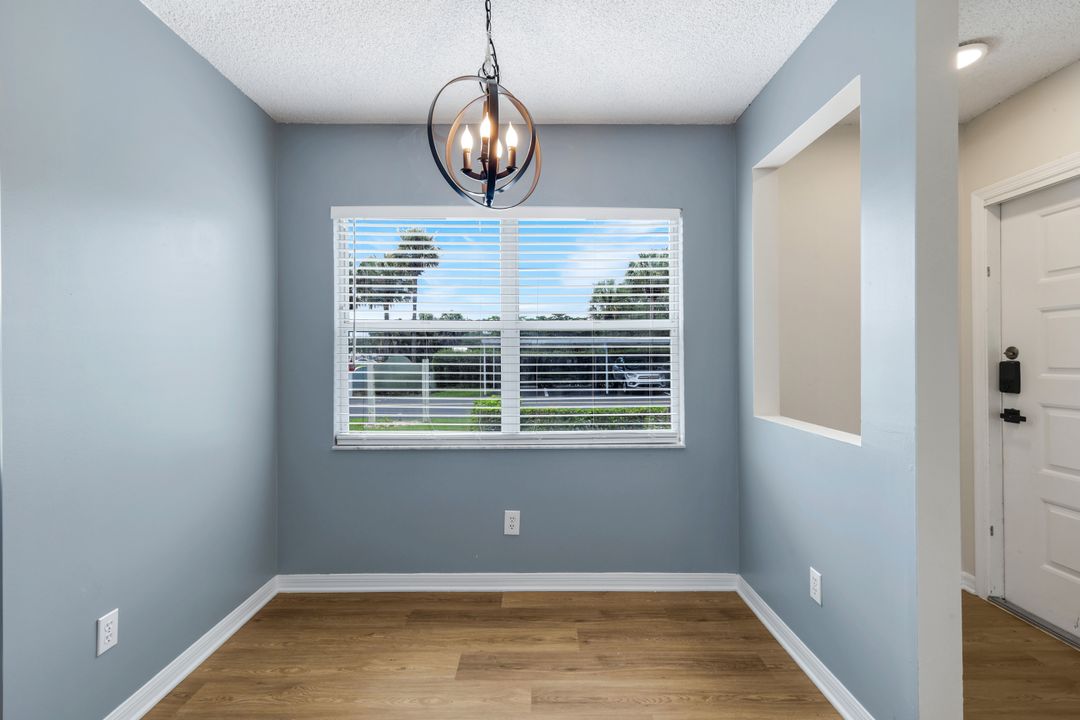 121 Wading Bird Cir #B-103, Naples, FL 34110