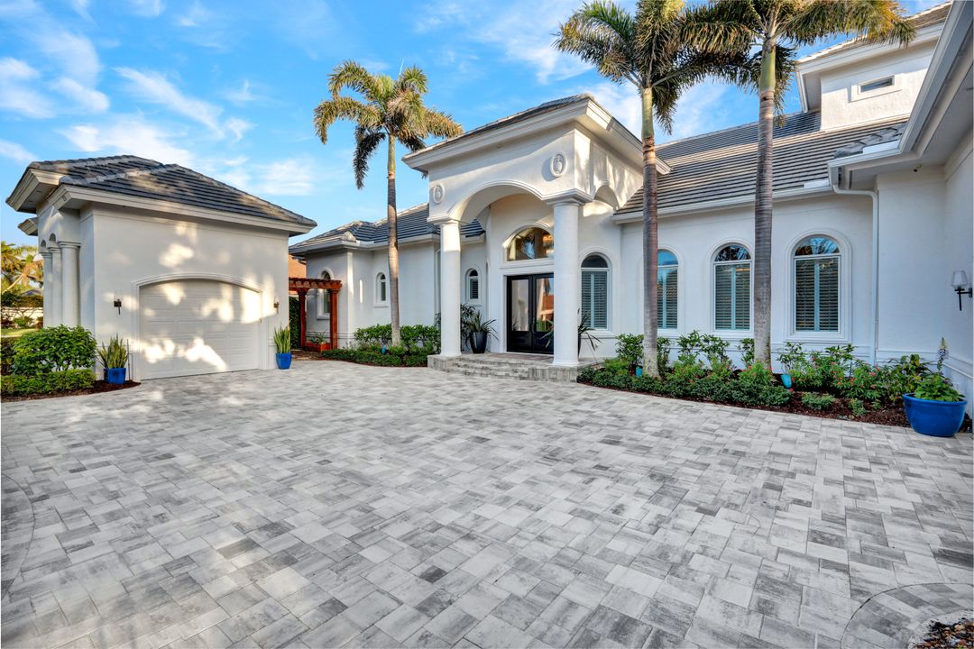 253 Cheshire Way, Naples, FL 34110