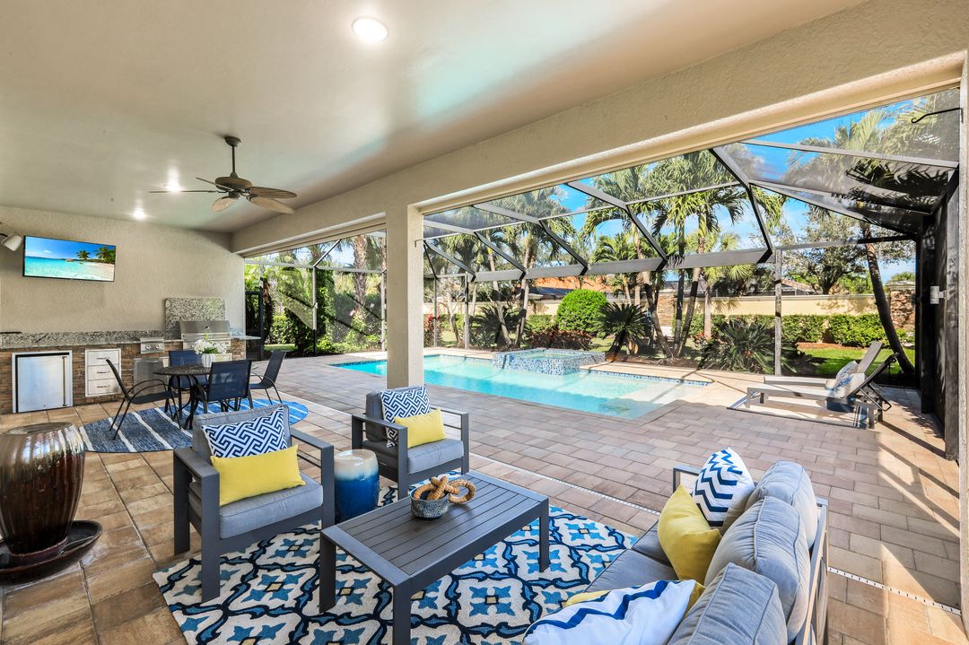 9314 Quarry Dr, Naples, FL 34120