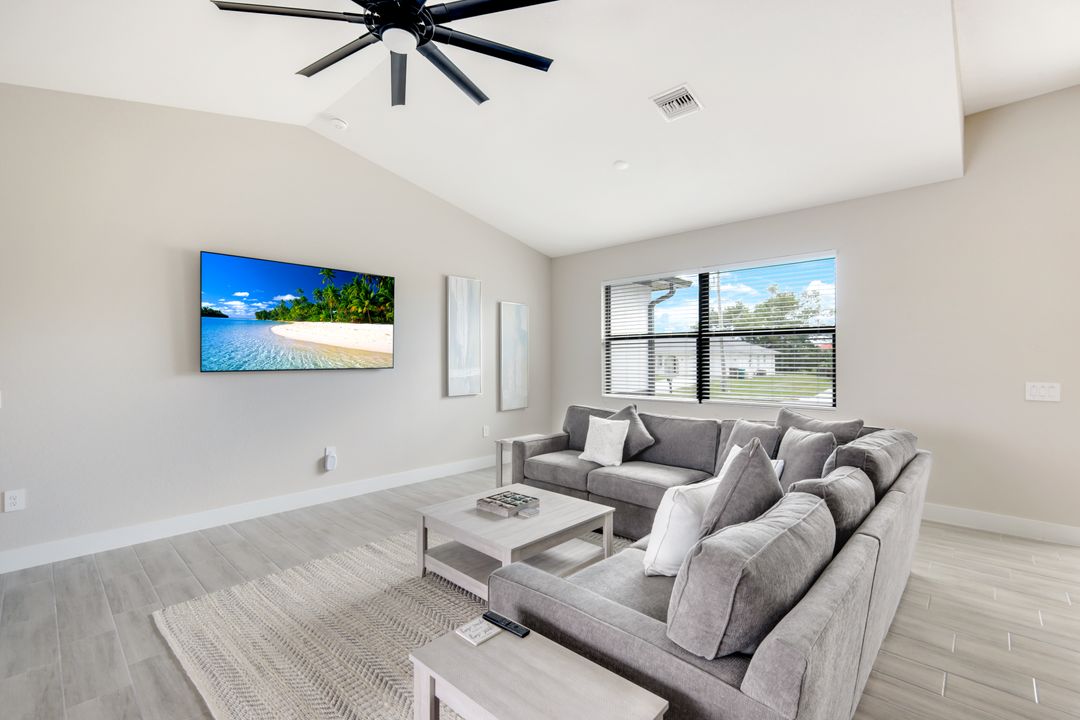 2305 SW 32nd St, Cape Coral, FL 33914