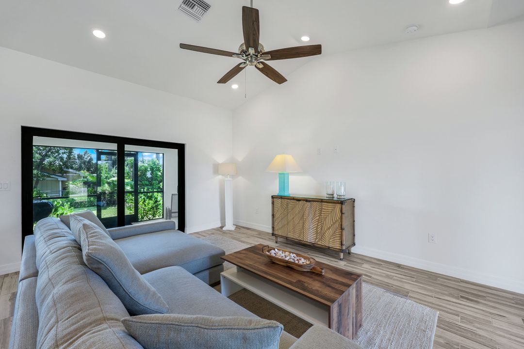 18209 Hawthorne Rd, Fort Myers, FL 33967