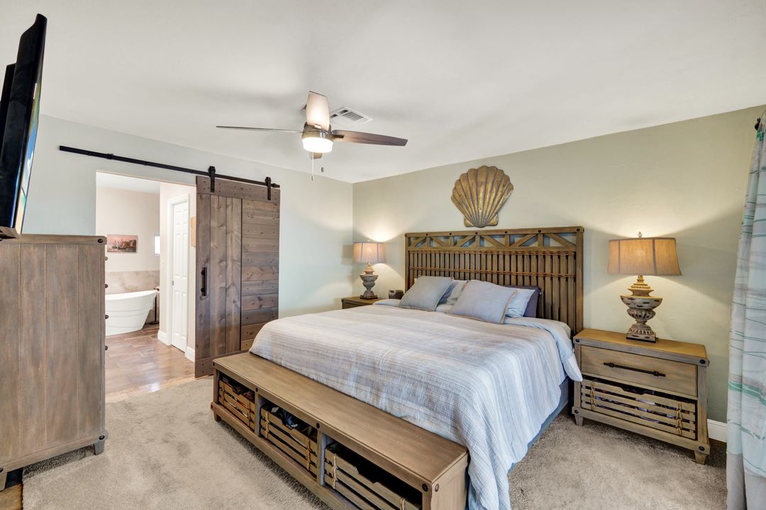 703 SE 33rd Terrace, Cape Coral, FL 33904