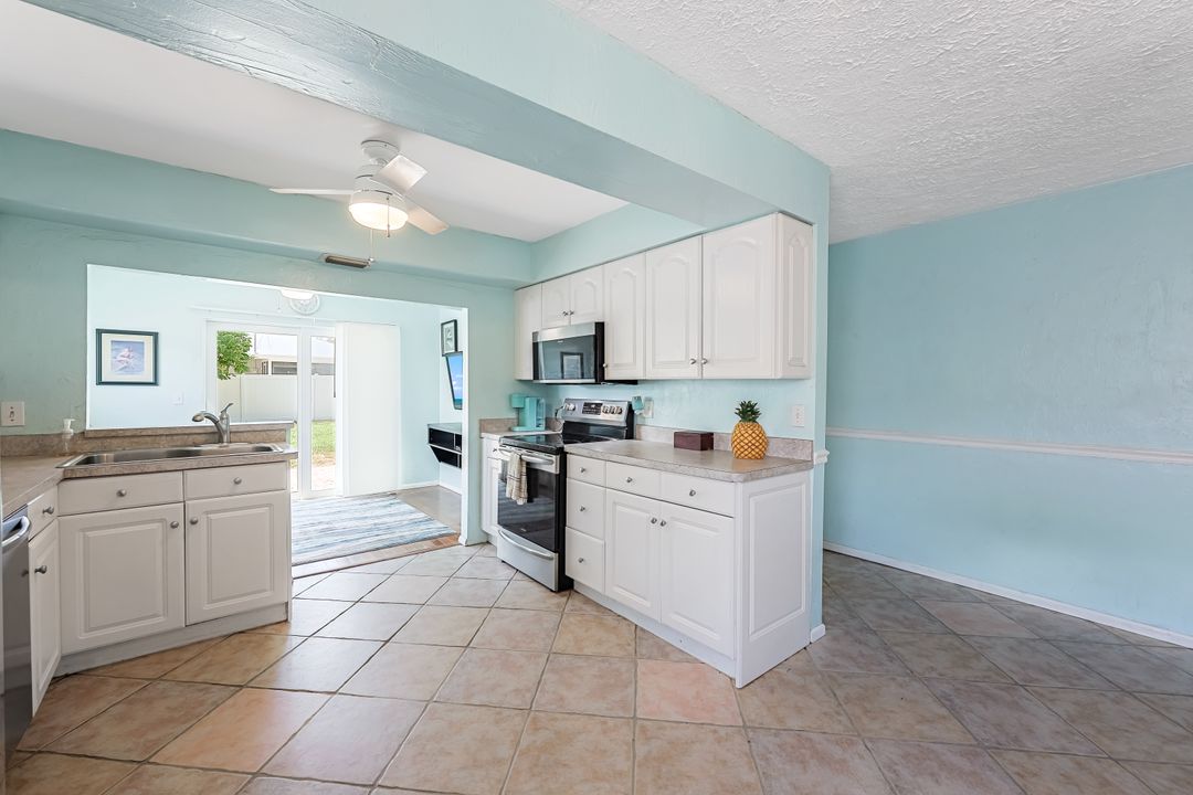 764 104th Ave N, Naples, FL 34108