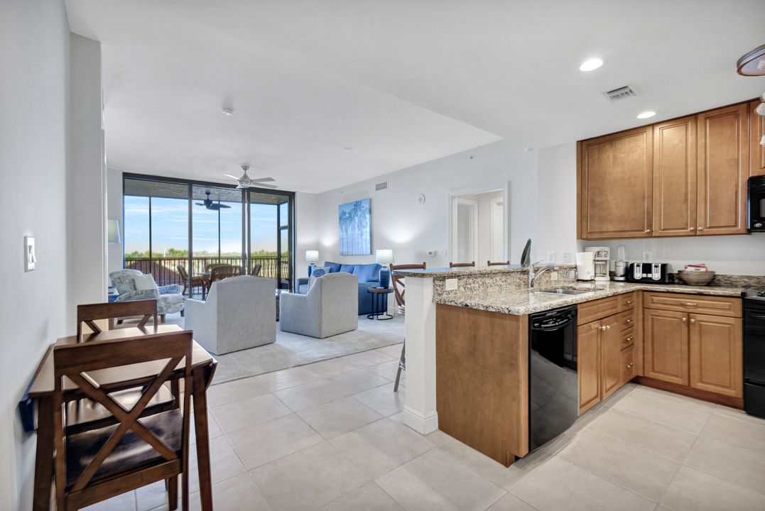 5781 Cape Harbour Dr #505, Cape Coral, FL 33914