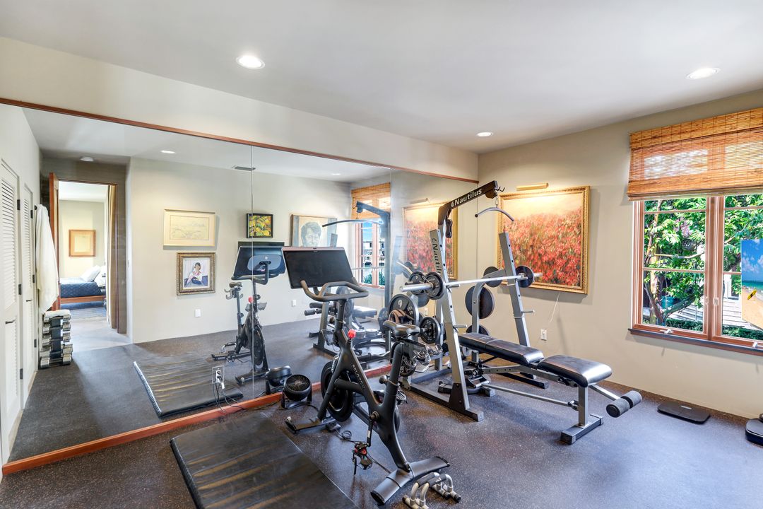 290 Channel Dr, Naples, FL 34108