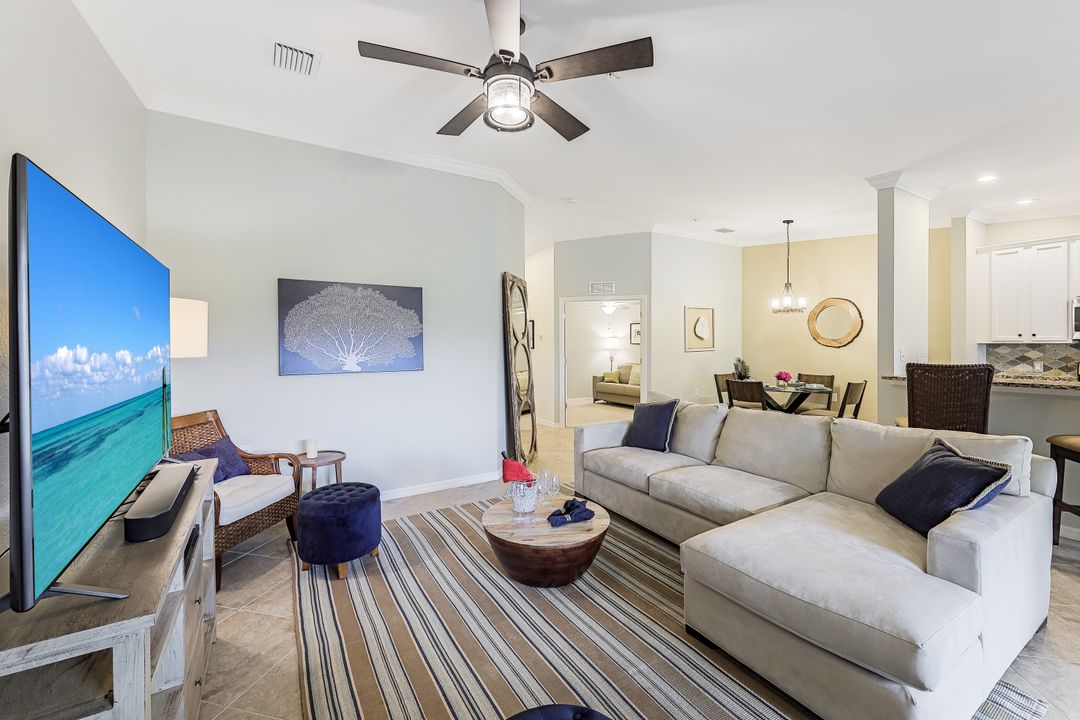 9828 Venezia Cir #1124, Naples, FL 34113