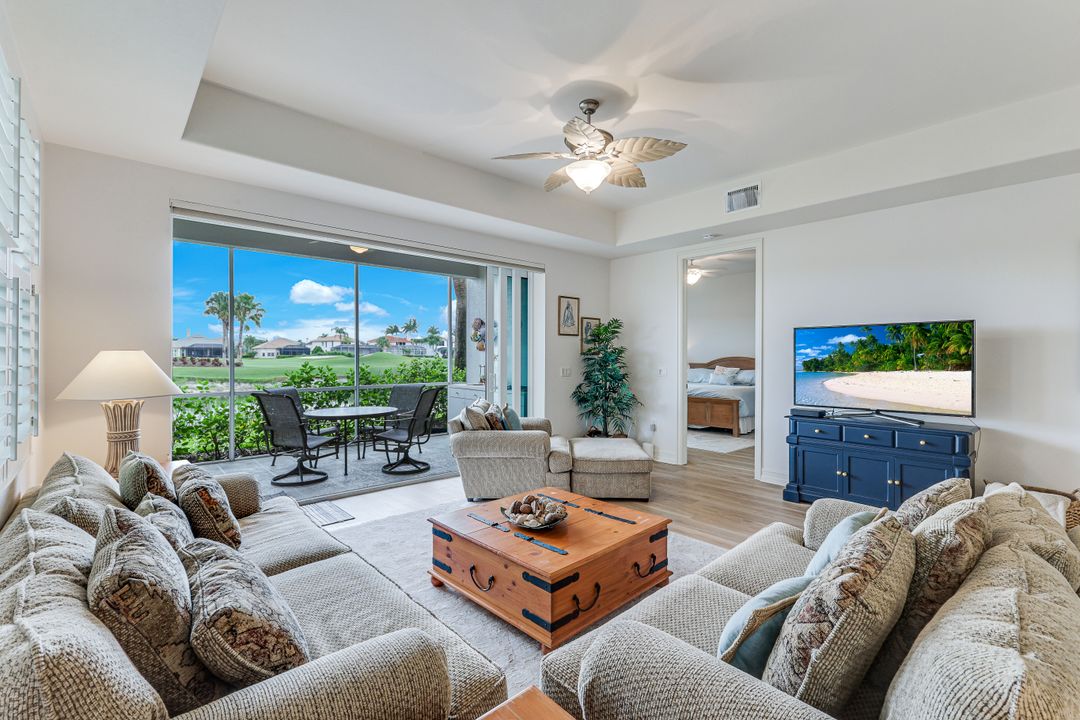 6029 Trophy Dr #301, Naples, FL 34110
