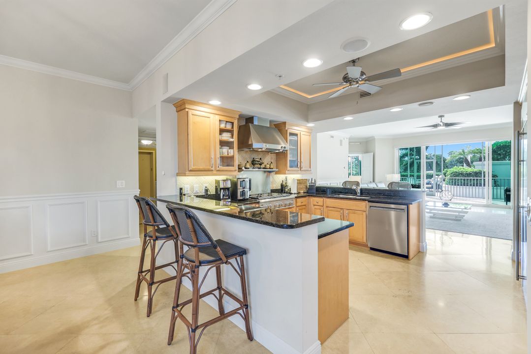265 Indies Way #302, Naples, FL 34110