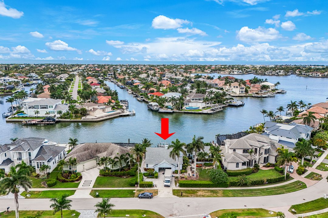 701 Rockport Ct, Marco Island, FL 34145