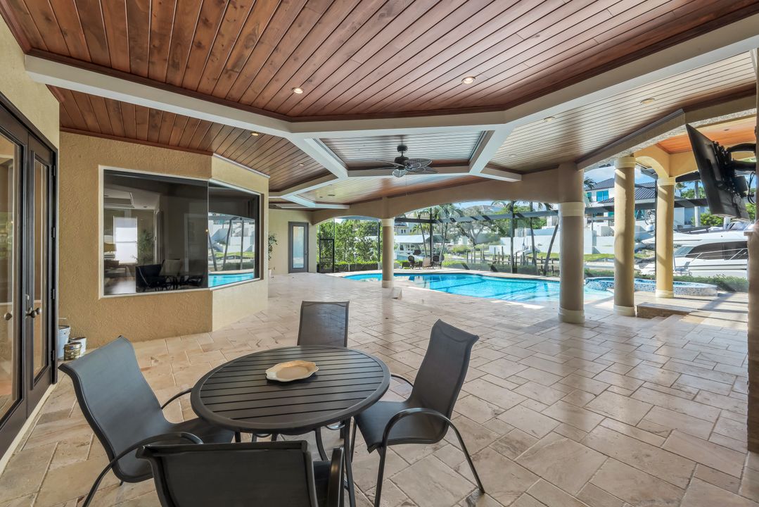 1658 McIlvaine Ct, Marco Island, FL 34145