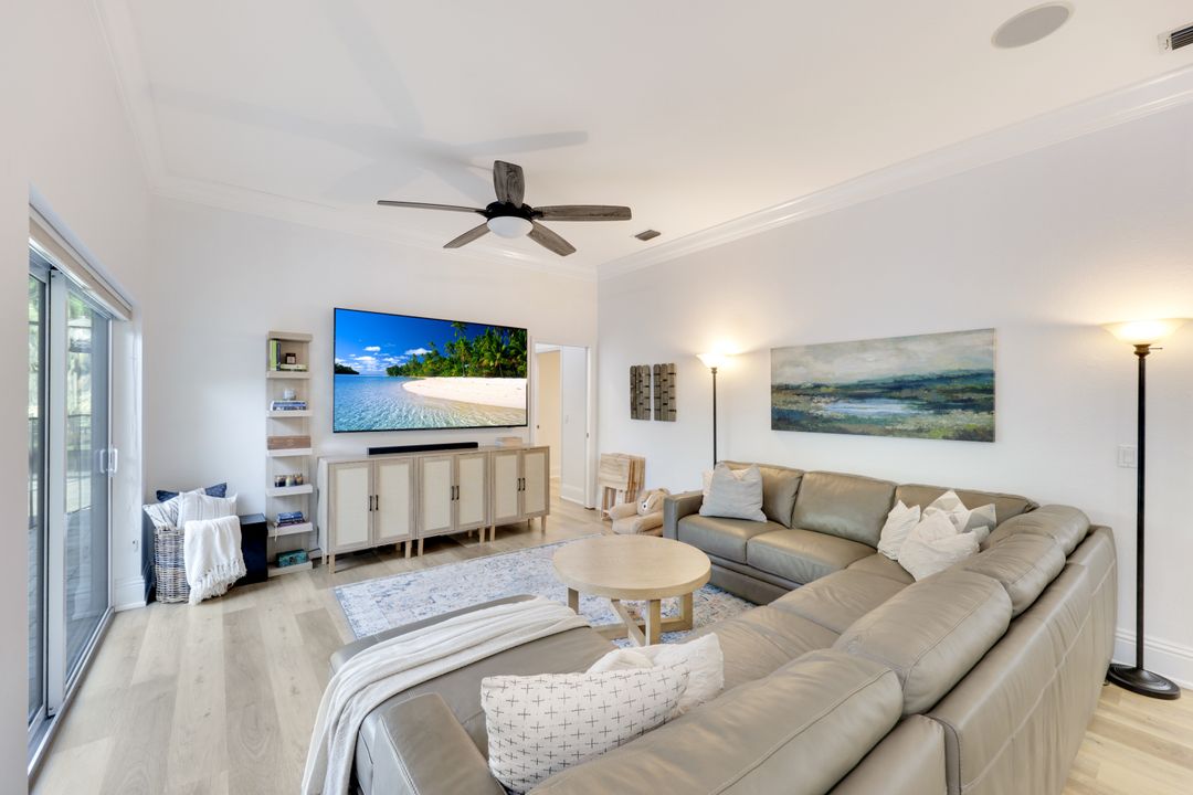 7500 Woodland Bend Cir, Fort Myers, FL 33912