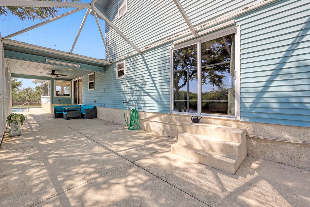 422 Seaworthy Rd, North Fort Myers, FL 33903