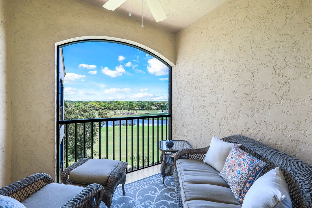 7024 Pelican Bay Blvd #504, Naples, FL 34108