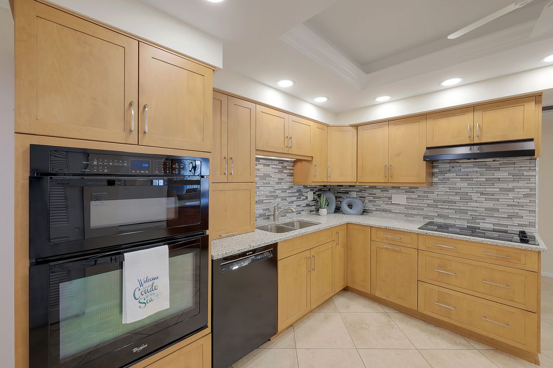961 Collier Ct #309, Marco Island, FL 34145