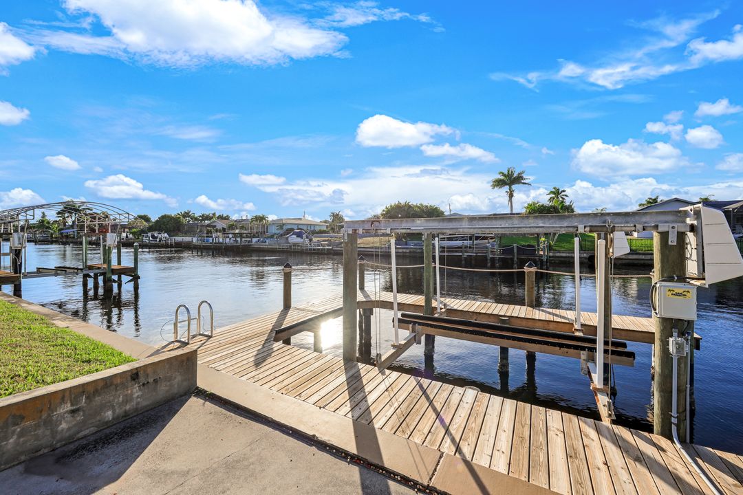 3034 SE 10th Pl, Cape Coral, FL 33904