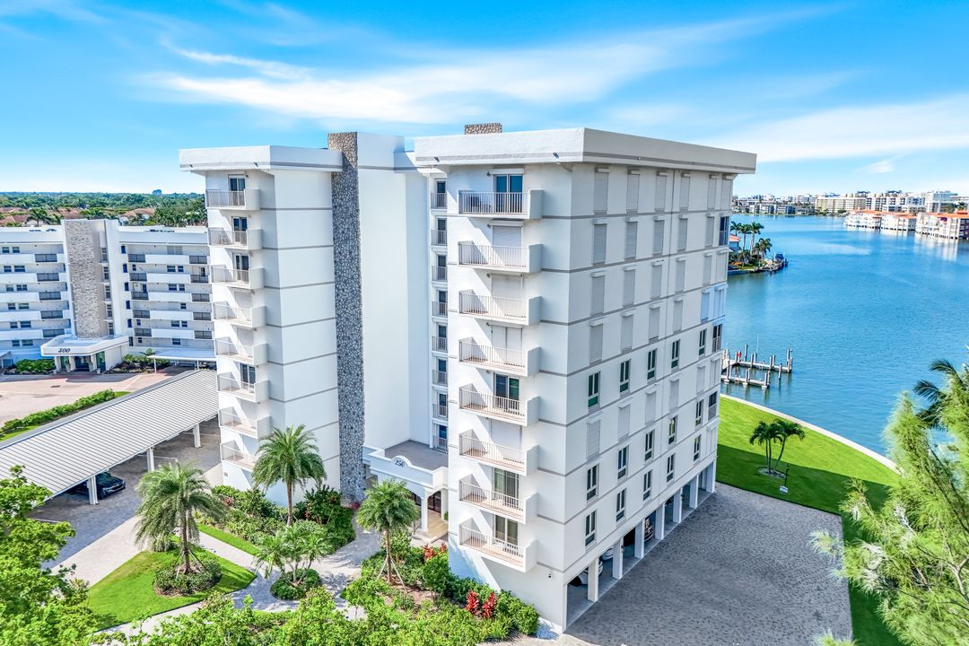 250 Park Shore Dr #601, Naples, FL 34103