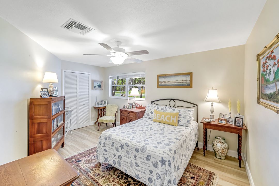 4459 Lakewood Blvd, Naples, FL 34112