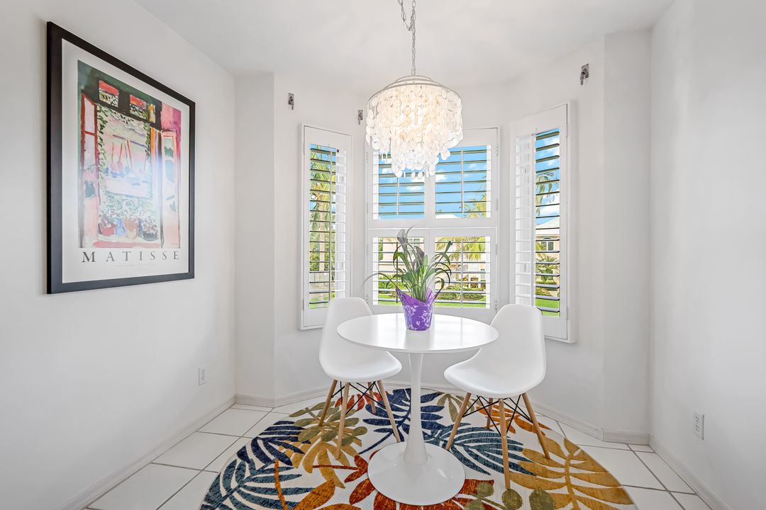 433 2nd St S, Naples, FL 34102