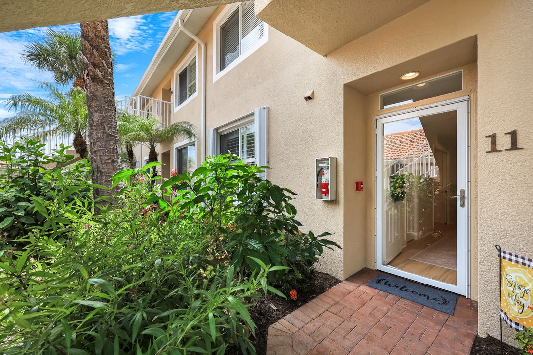 2350 Hidden Lake Ct #2511, Naples, FL 34112
