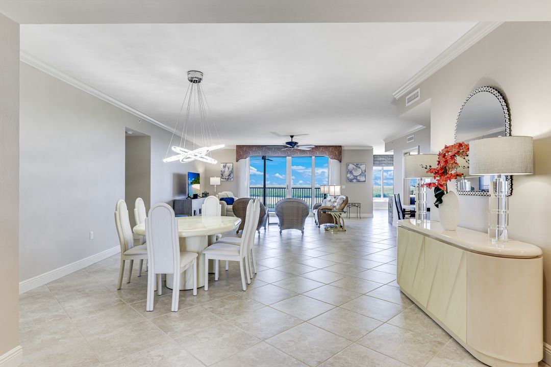 1050 Borghese Ln #605, Naples, FL 34114