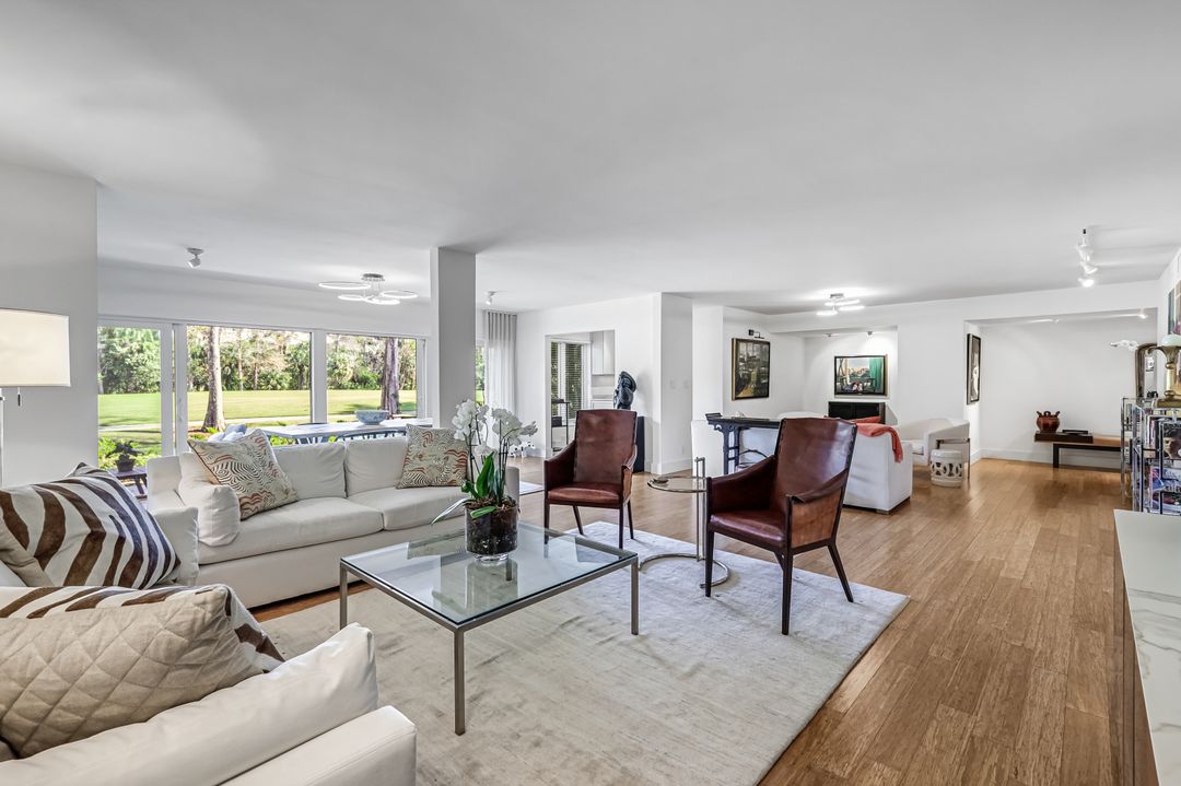 105 Wilderness Dr #107, Naples, FL 34105