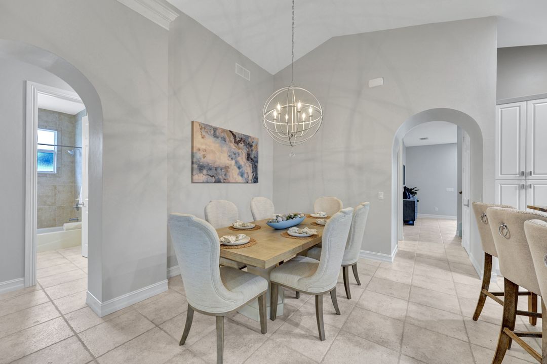 636 102nd Ave N, Naples, FL 34108, Naples, FL 34108