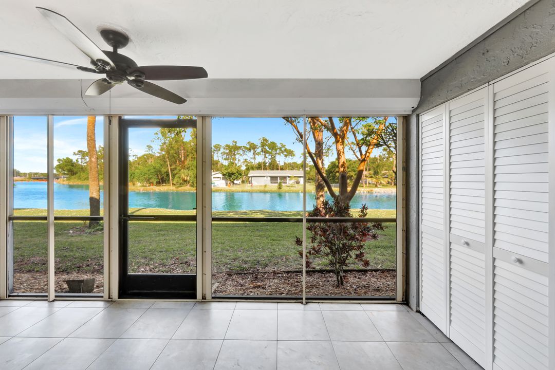 1227 Commonwealth Cir, Naples, FL 34116