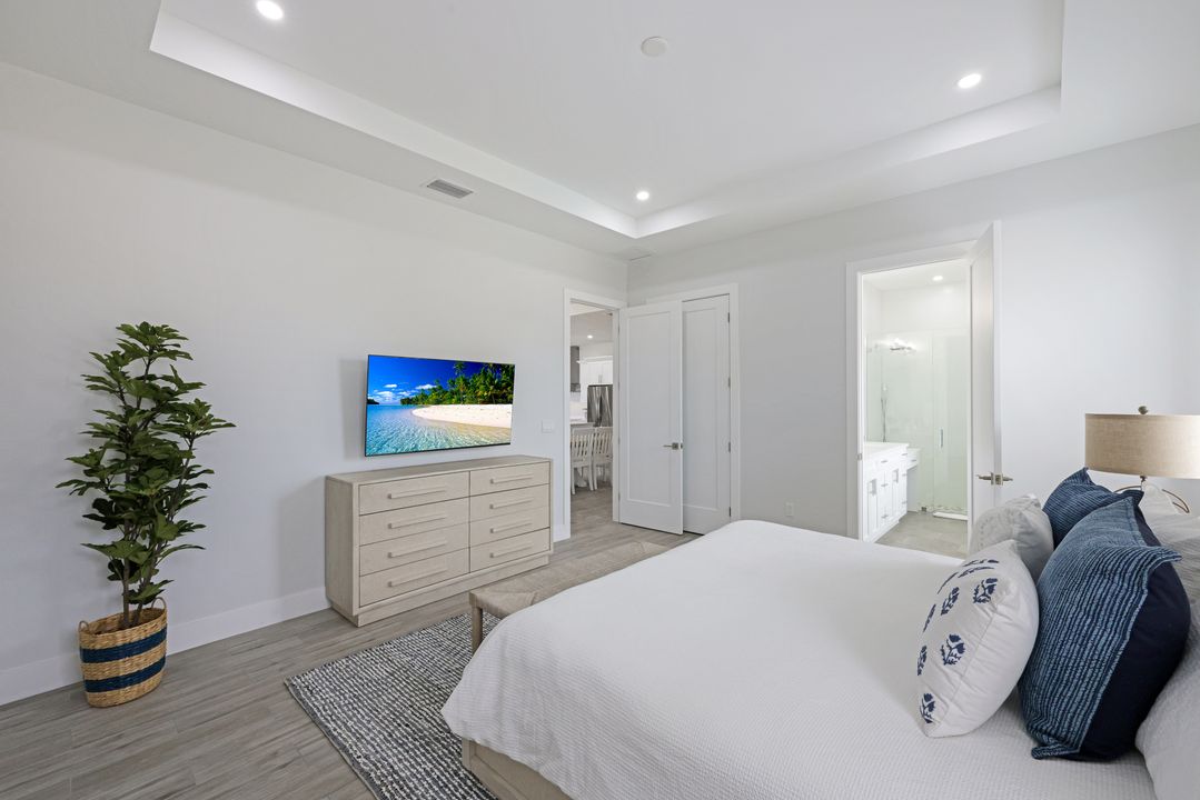 27 2nd St, Bonita Springs, FL 34134