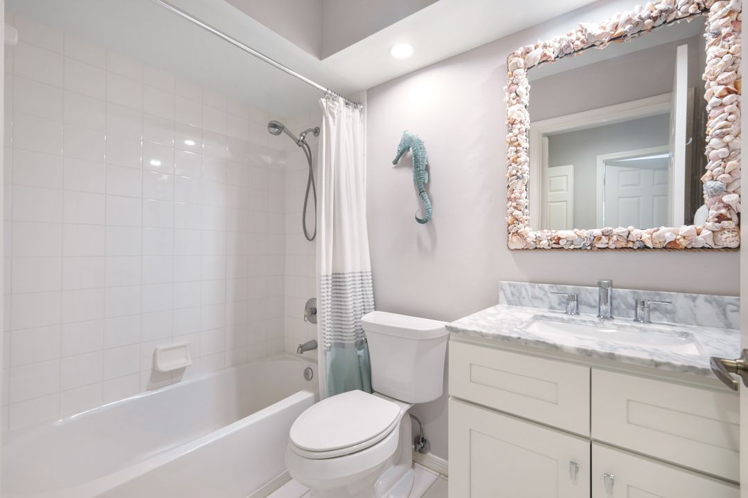2486 Orchid Bay Dr #204, Naples, FL 34109