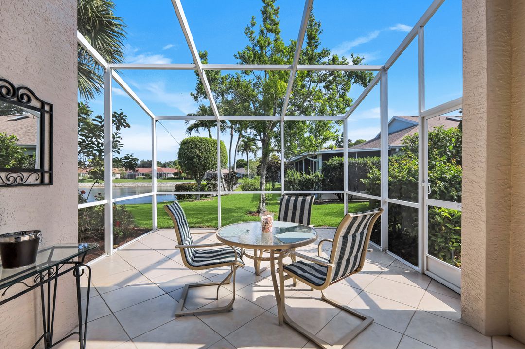 15040 Sterling Oaks Dr, Naples, FL 34110