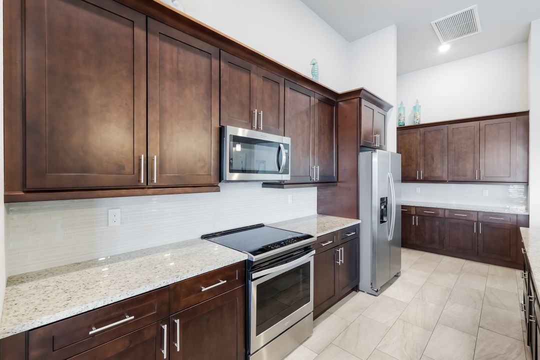 1833 SW 49th Terrace, Cape Coral, FL 33914