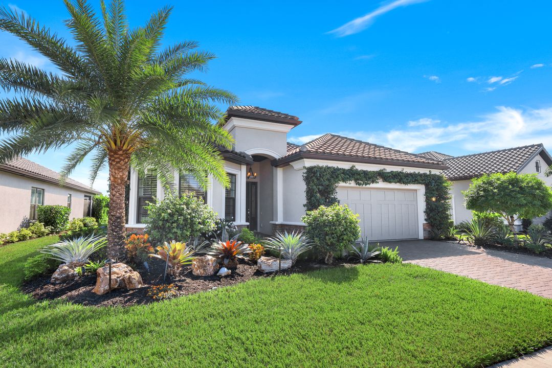9500 Montelanico Loop, Naples, FL 34119