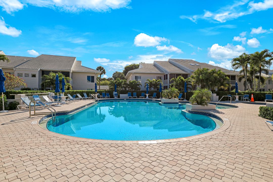 5801 Glencove Dr #503, Naples, FL 34108