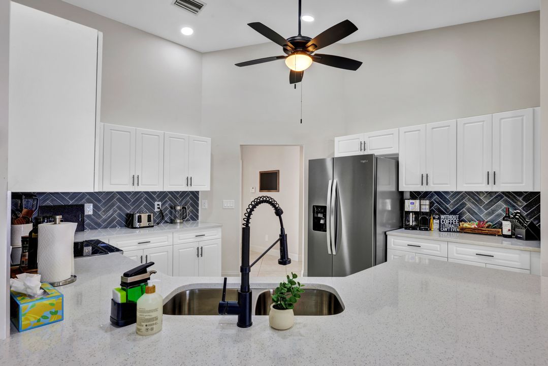 213 SE 20th Ct, Cape Coral, FL 33990