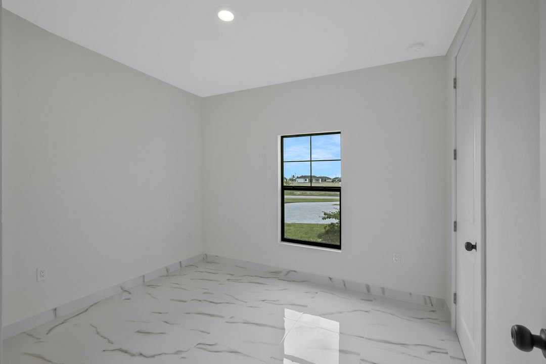 3505 NW 44th Ave, Cape Coral, FL 33993