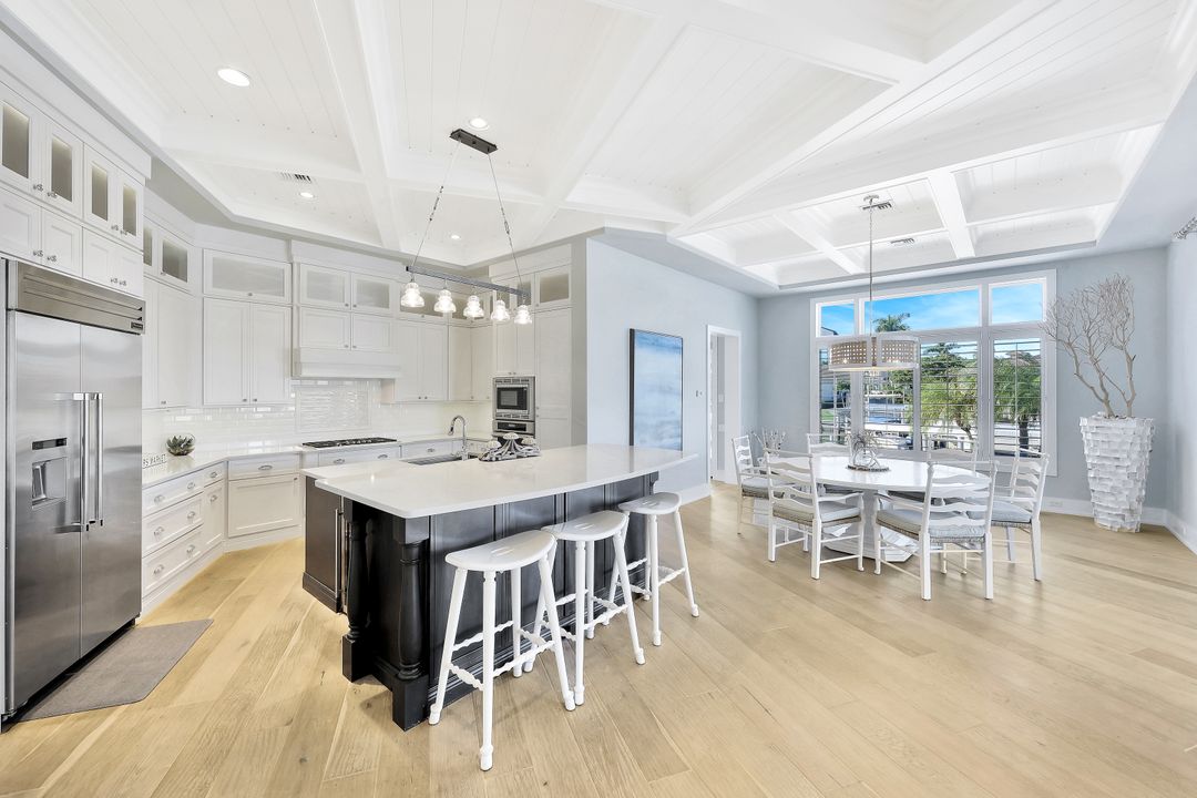 813 Magnolia Ct, Marco Island, FL 34145