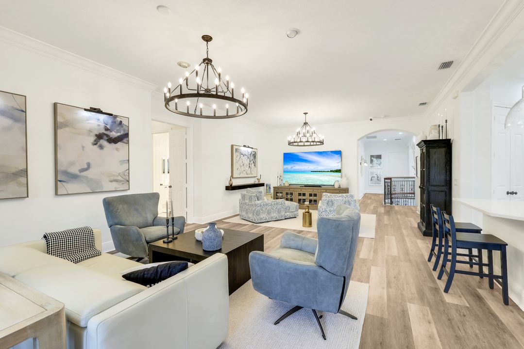 9097 Cherry Oaks Tr #201, Naples, FL 34114