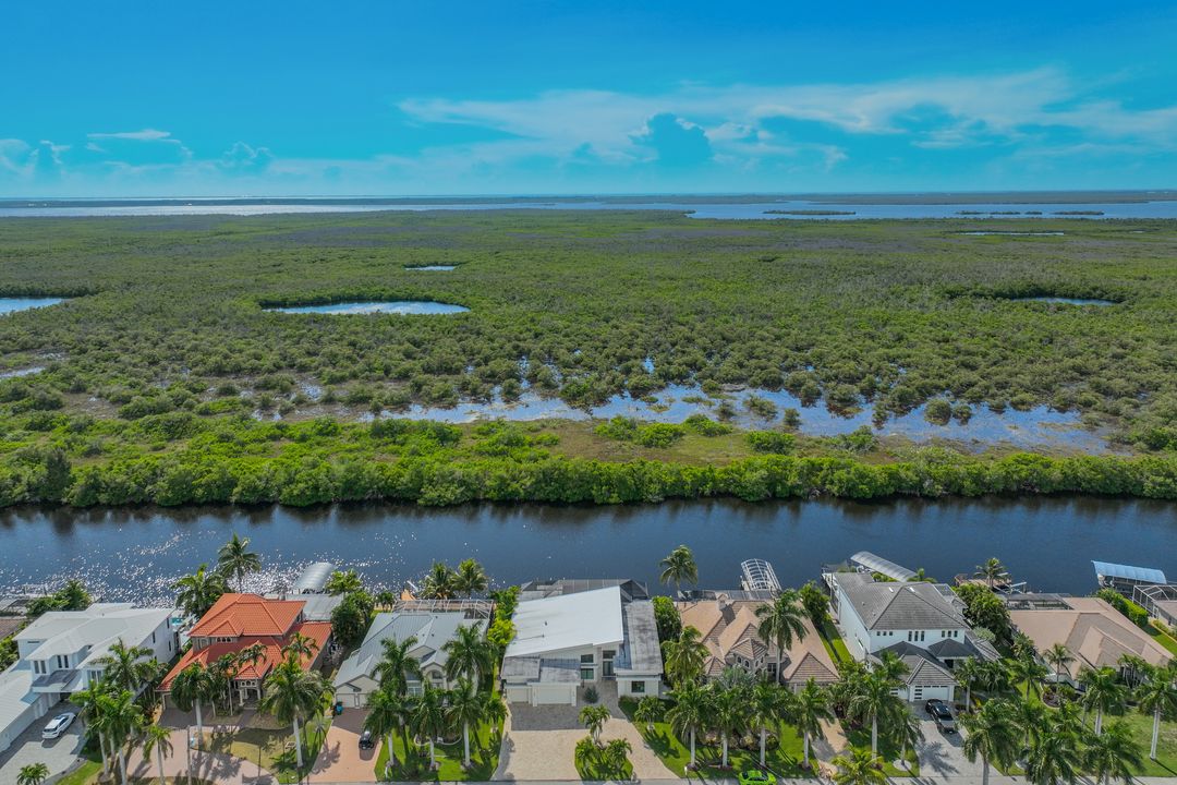 4408 SW 28th Pl, Cape Coral, FL 33914