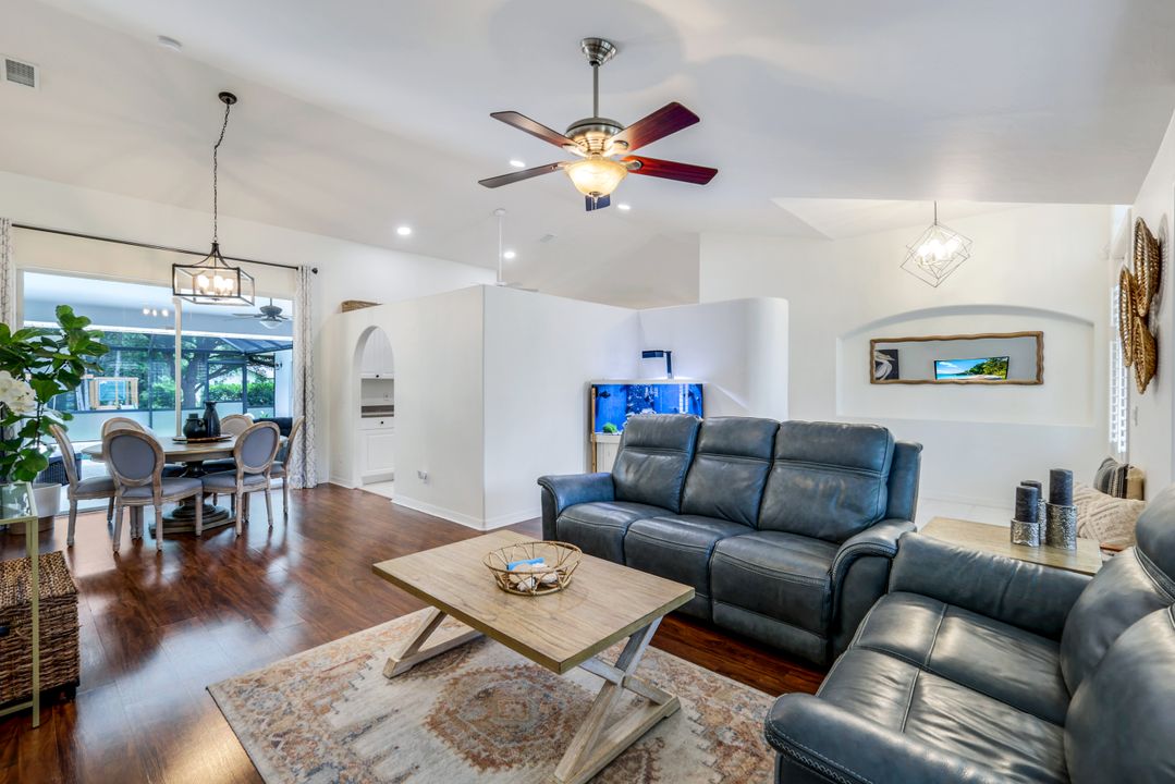 124 Heritage Way, Naples, FL 34110