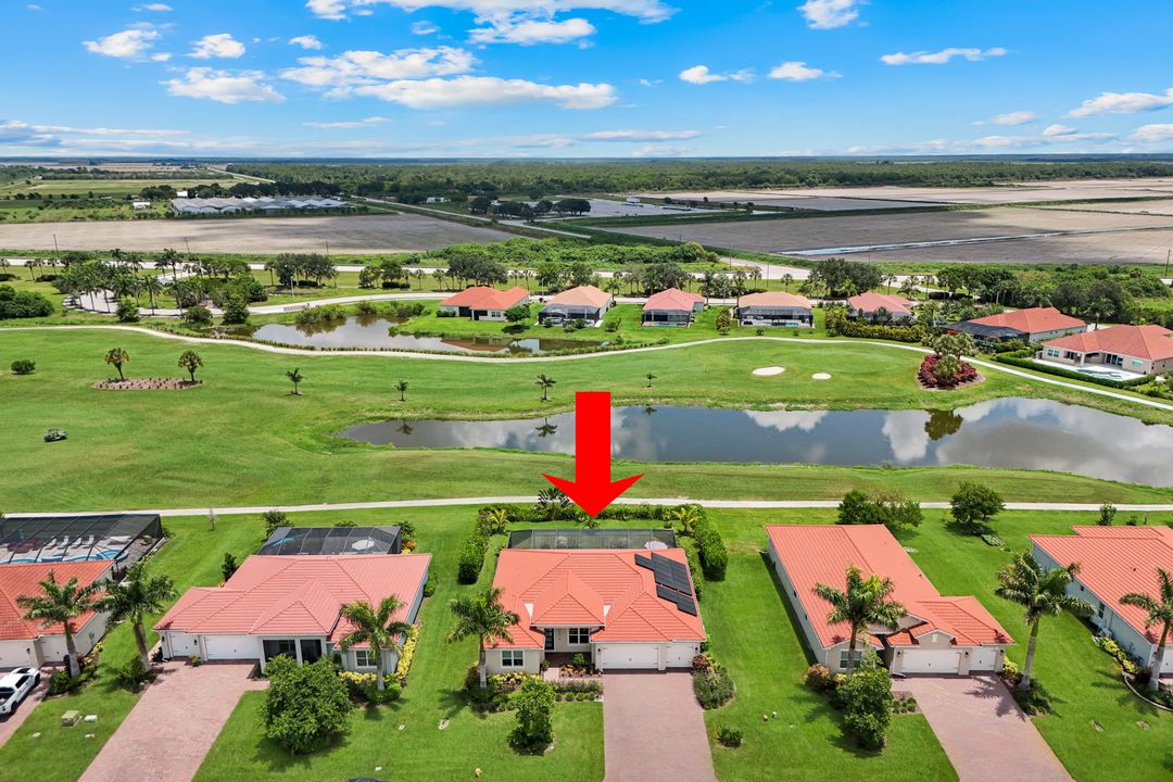 18725 Lake Hammock Dr, Naples, FL 34114