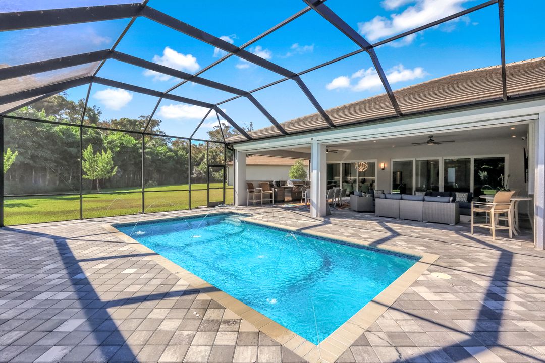 12083 Azalea Wy, Naples, FL 34120