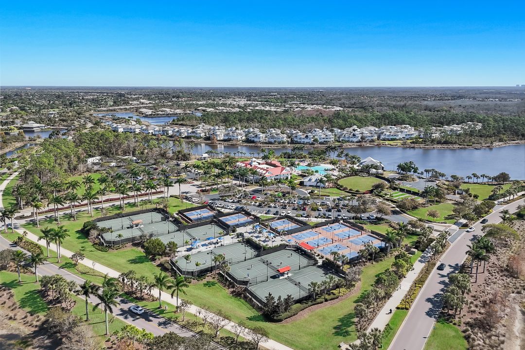 8943 Gustavia Ct, Naples, FL 34112