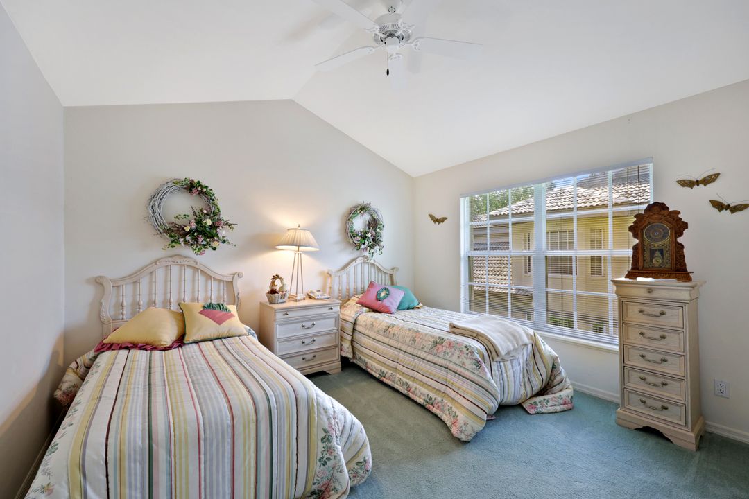 242 Via Perignon, Naples, FL 34119