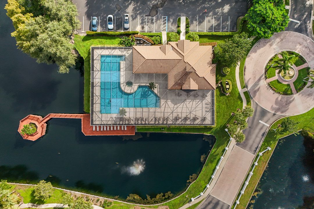 6825 Satinleaf Rd S #101, Naples, FL 34109