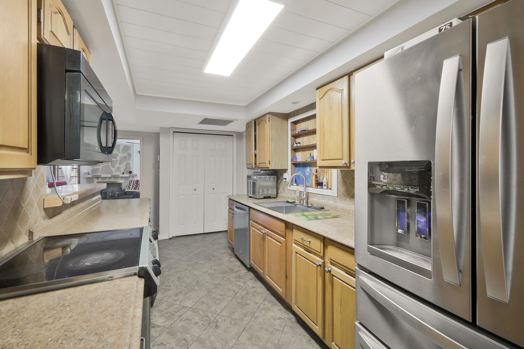 18371 Durrance Rd, North Fort Myers, FL 33917