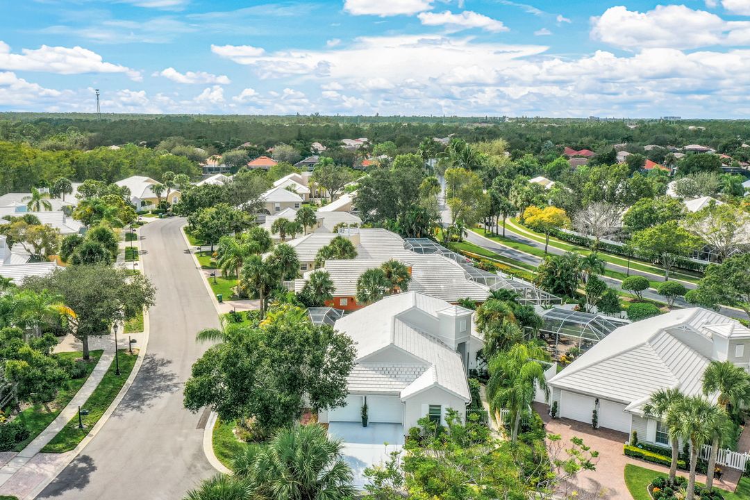 1262 Silverstrand Dr, Naples, FL 34110